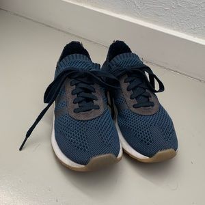 Adidas knit tennis shoe sneaker